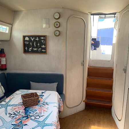 Отель Vimaro Boat Барселона Экстерьер фото